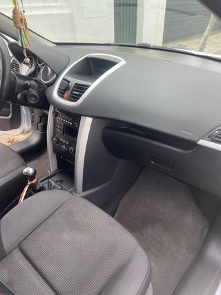 PEUGEOT - 207 BUSINESS LINE 1.4 HDI 70 FAP