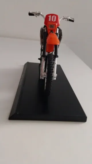 Moto KTM 540 SXC. Maisto.