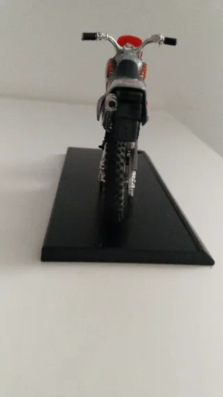 Moto KTM 540 SXC. Maisto.