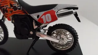 Moto KTM 540 SXC. Maisto.