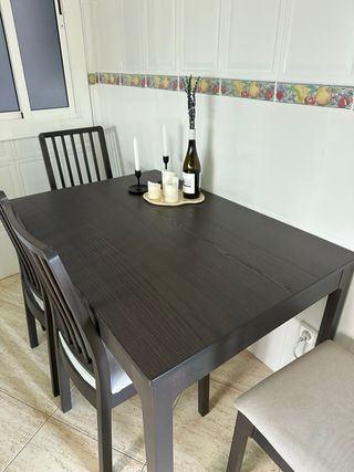 Mesa extensible IKEA ÄLHULT + 6 sillas