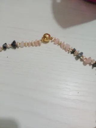 Collana multistrato pietre rosa e grigie