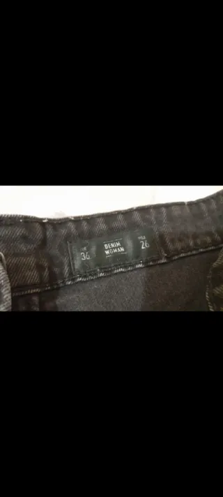 Pantalón vaquero negro mujer roto