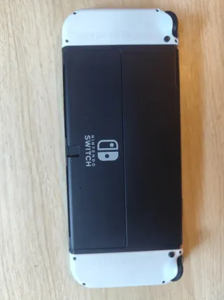 Nintendo Switch OLED - Garantía comprada Junio 25