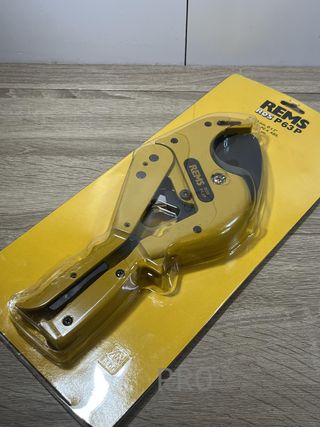 Tijera para tubo plastico P63P REMS