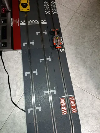 Scalextric Pit Box Digital