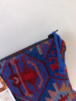 Pochette etnica blu e rossa