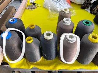 Hilo Nuri Poliéster Rosa y Rojo