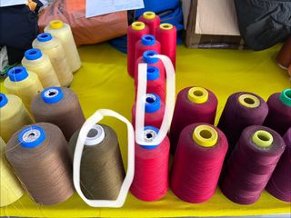 Hilo Nuri Poliéster Rosa y Rojo