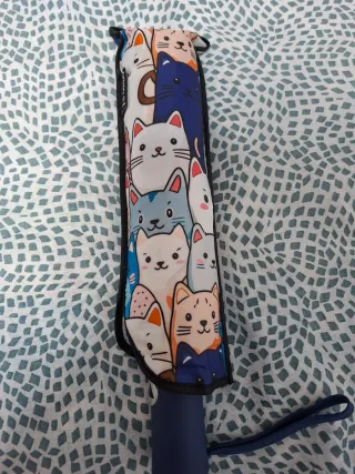 Paraguas divertido con estampado de gatos