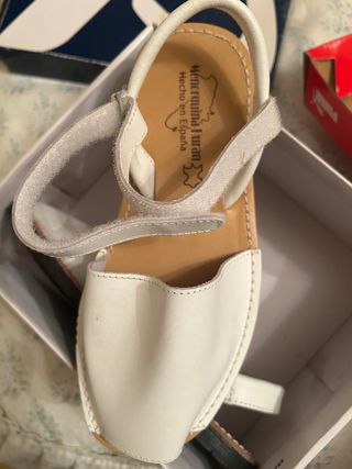 Sandalias Menorquina Luran Niño blancas .talla 34