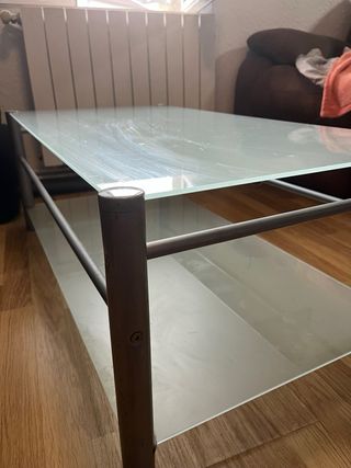 Mesa de salón cristal y metal