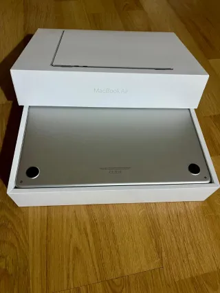 MacBook Air 13 M2 512GB 14 ciclos