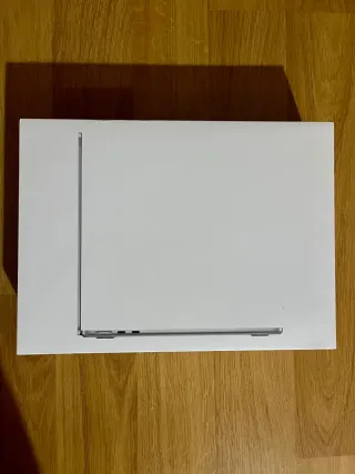 MacBook Air 13 M2 512GB 14 ciclos