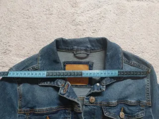 Cazadora vaquera Stradivarius azul mujer