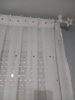 Cortinas blancas con barra