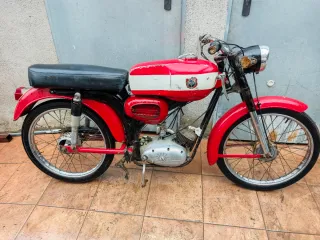 MV Agusta 50 2t. Roja.