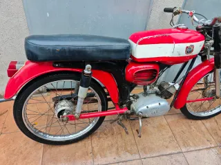 MV Agusta 50 2t. Roja.