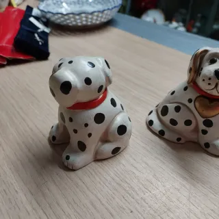 Coppia cani Thun dalamita cm 8