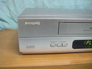 Video VHS PHILIPS VR-550 Hifi Stereo 6 cabezales