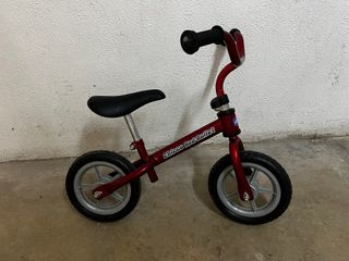 Bicicleta de equilibrio roja Chicco