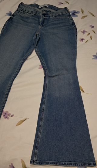 Pantalones Tejanos Acampanados Hollister T38
