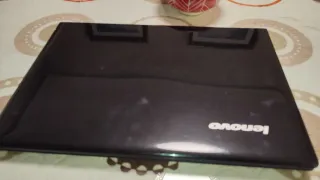 Portátil Lenovo IdeaPad 300 i7 para piezas