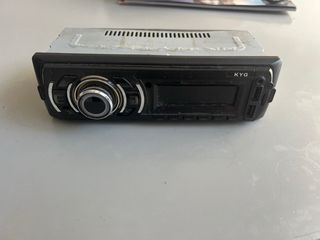 Radio de coche KYG