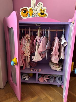 Armario Baby Born con ropa