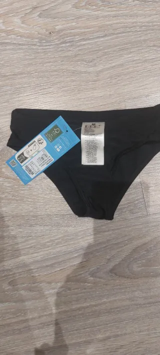 Bikini deportivo Arena niña