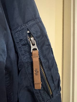Chaqueta Bomber Alpha Industries x Deus Ex Machina