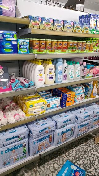 Estanterías, carros y vitrinas