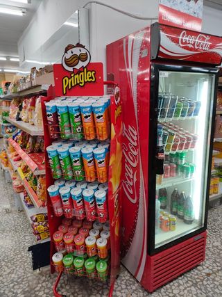 Estanterías, carros y vitrinas