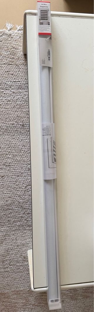 Estores enrollables blancos día y noche