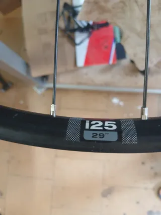 Rueda 29 WTB con buje Shimano