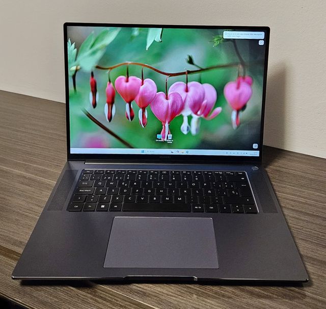 Huawei Matebook 16 Ryzen 5 2.5K