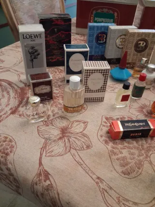 30 miniaturas de perfume de mujer (caja 1)