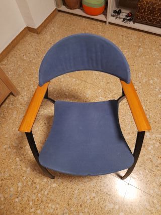 Silla de comedor azul y madera