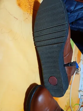 Botines elegantes y confort marrones