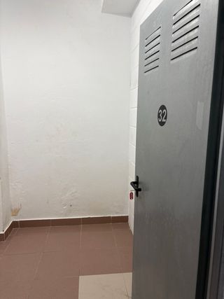 Trastero 5 m, en Avda Fuerzas Armadas.