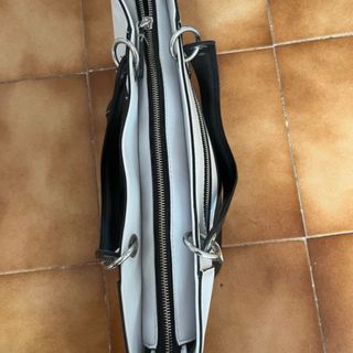 Bolso Guess Negro y Azulado Grande