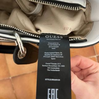 Bolso Guess Negro y Azulado Grande