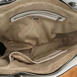 Bolso Guess Negro y Azulado Grande