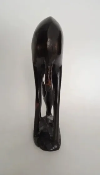 Figura africana madera