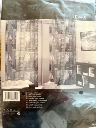 Tenda velata con anelli