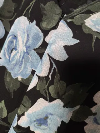 Vestido largo Zara flores Talla S/M nuevo