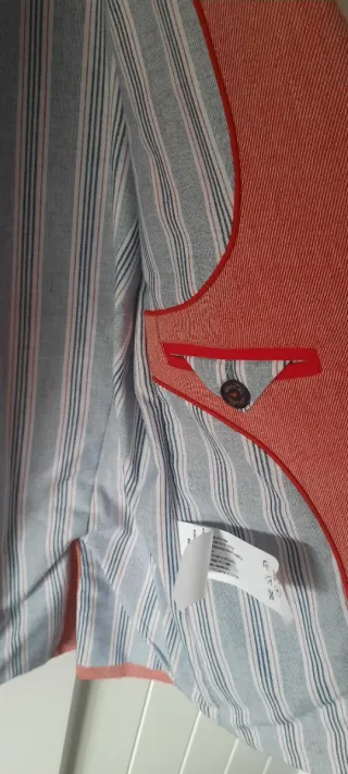 Americana niño Comunión con corbata y pajarita.