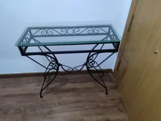 Recibidor de forja y cristal