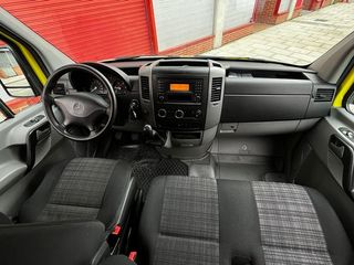 Mercedes Sprinter 211 CDI MEDIO 3.0T