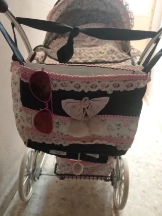 Carrito de muñecas reborn con neceser